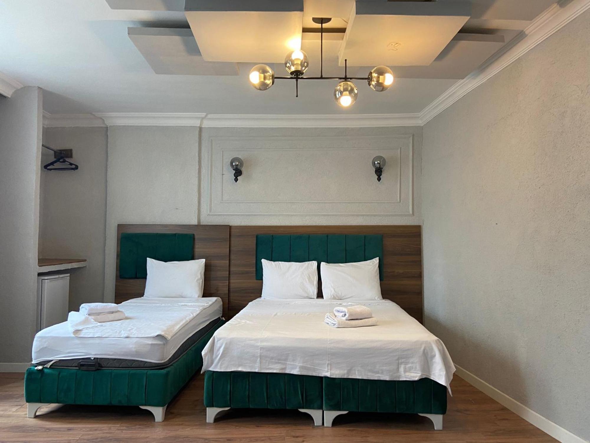 Aruna Hotel